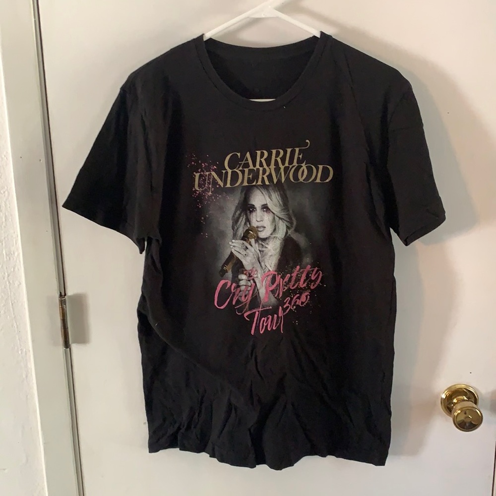 Carrie Underwood 2019 Cry Pretty tour t-shirt